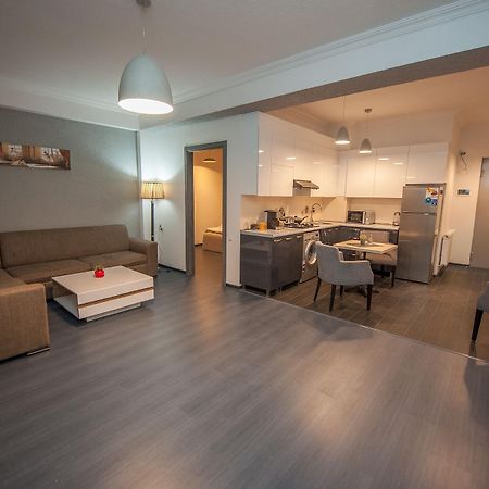 Easy Hotel T'Bilisi Тбилиси Екстериор снимка