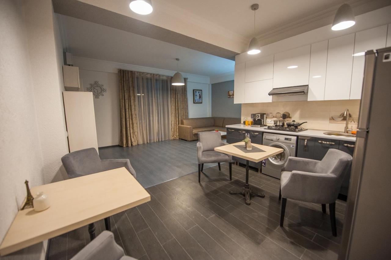 Easy Hotel T'Bilisi Тбилиси Екстериор снимка