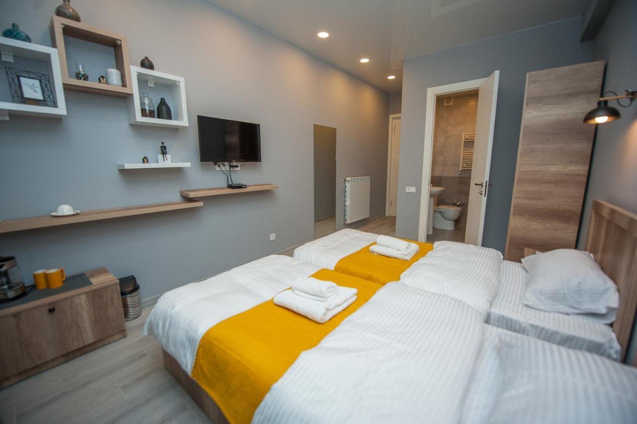 Easy Hotel T'Bilisi Тбилиси Екстериор снимка